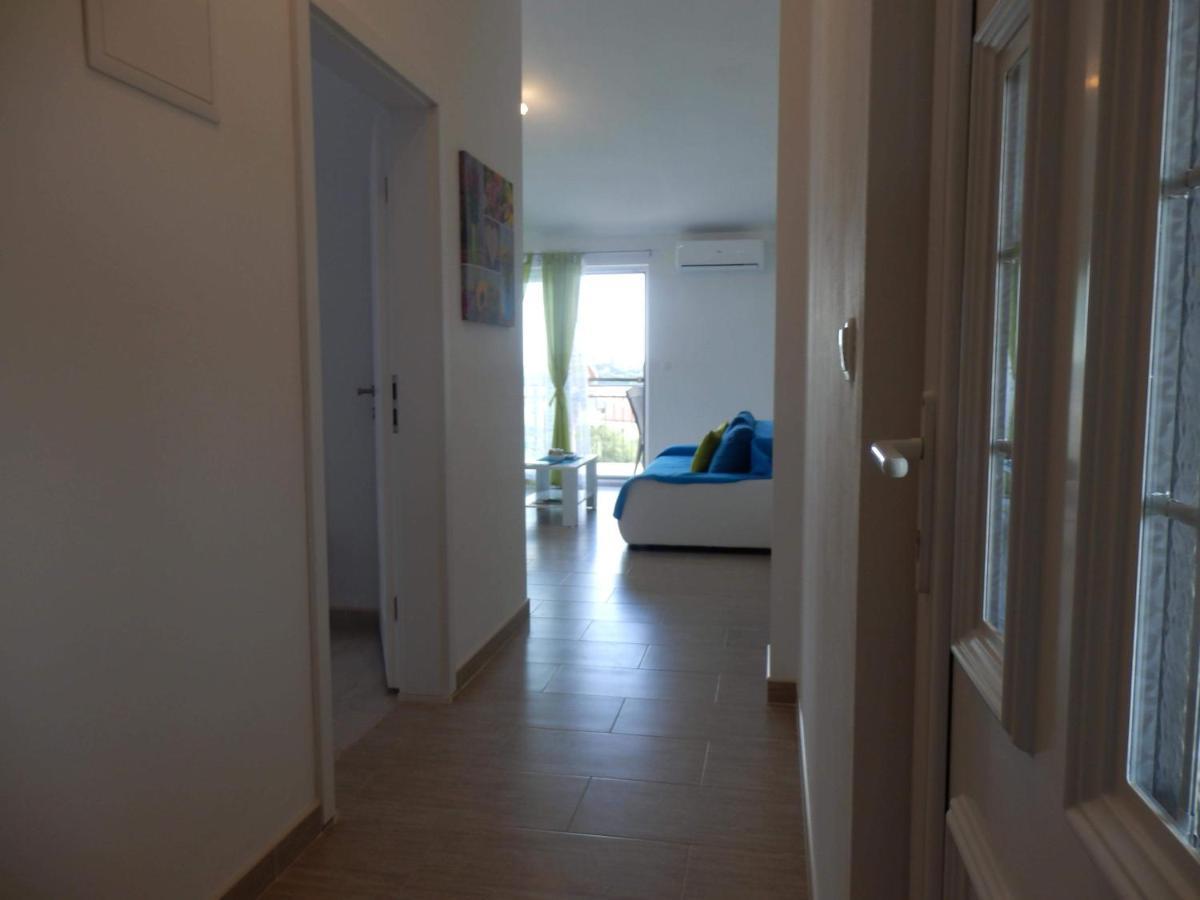 Apartman Laura Tribalj Exteriör bild